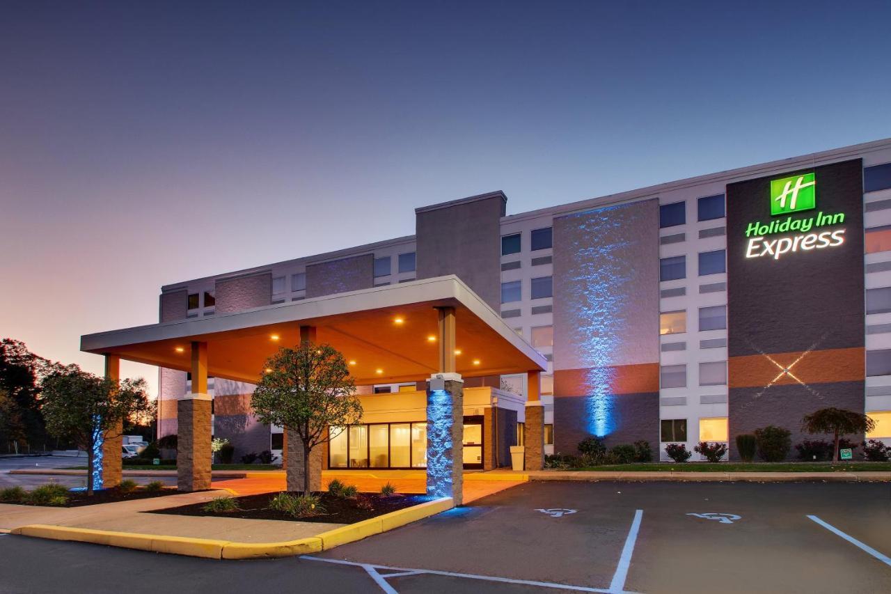 Express - Scranton Airport By Ihg Hotel Pittston